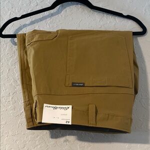 Eddie Bauer Tan Cargo Shorts Durable Cotton Design